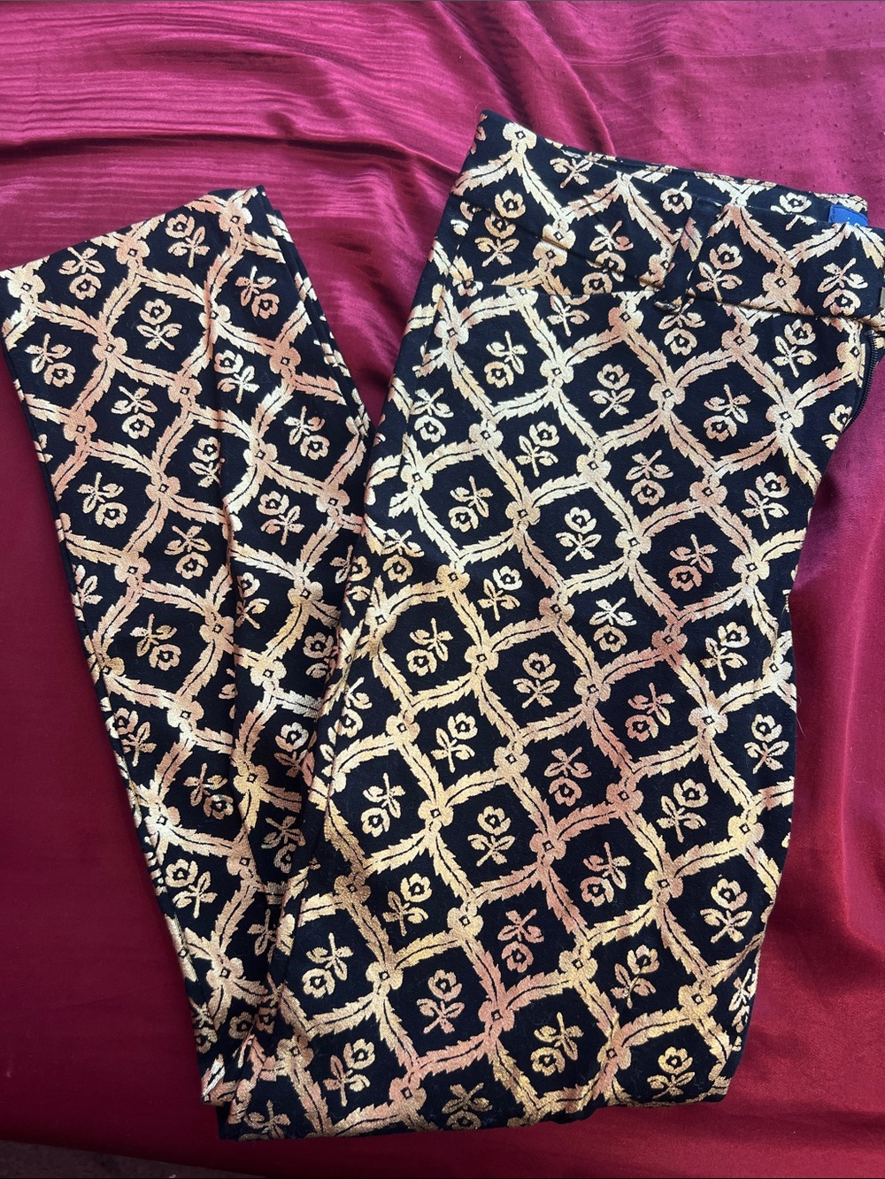 Old navy Pixie Black and Gold Patterned pants